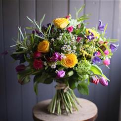      A SEASONAL DAILY SELECTION HANDTIED Flowers of the day