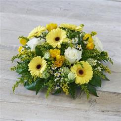 YELLOW AND WHITE POSY PAD