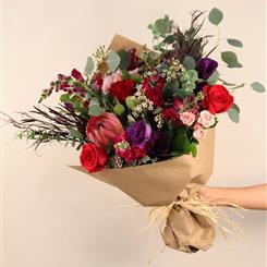 RUSTIC GARDEN HANDTIED