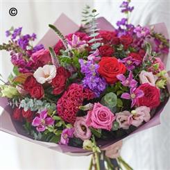    SINGLE KISS BOUQUET includes single red rose