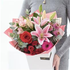       A SINGLE KISS HANDTIED florist choice 